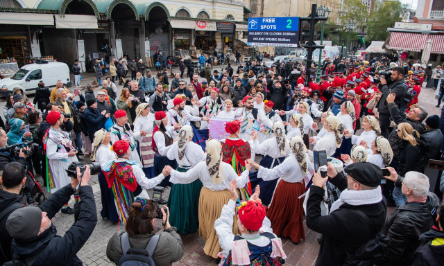 Δήμος Αθηναίων: Tσικνοπέμπτη στη Βαρβάκειο - Δωρεάν παραδοσιακό τσίκνισμα, γλέντι και χορός