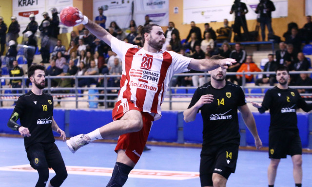 Ολυμπιακός / Όμιλος Ξυνή - ΑΕΚ 33-29: Με ξέσπασμα στο τέλος κατέκτησε το Κύπελλο Ελλάδας