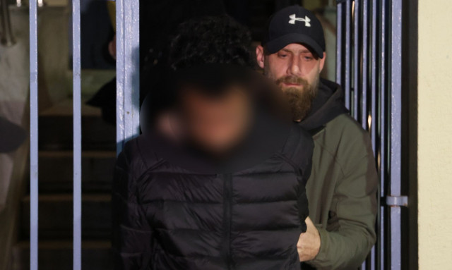 Χίος: «Δεν ήμουν ο οδηγός της λέμβου, τον είχα πλάτη», λέει ο Μαροκινός διακινητής