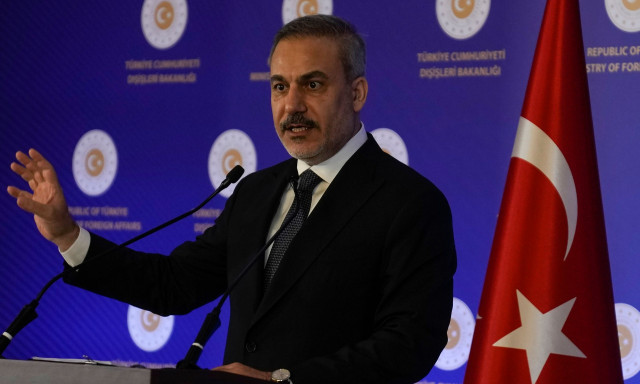 Προκλητική επίθεση Φιντάν σε Δένδια: «Λειτουργεί ανασταλτικά στην προσπάθεια της ελληνοτουρκικής προσέγγισης»