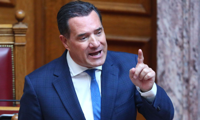 Σκληρή γλώσσα Άδωνι Γεωργιάδη για Βελόπουλο: «Όχι Χριστιανός δεν είναι, αλλά δεν πιστεύει σε τίποτα»