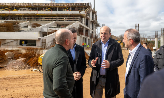 Χατζηδάκης: «Ελαιώνας… όπως Ελληνικό!» - Η ανάρτησή του για την επίσκεψη στο γήπεδο του Παναθηναϊκού