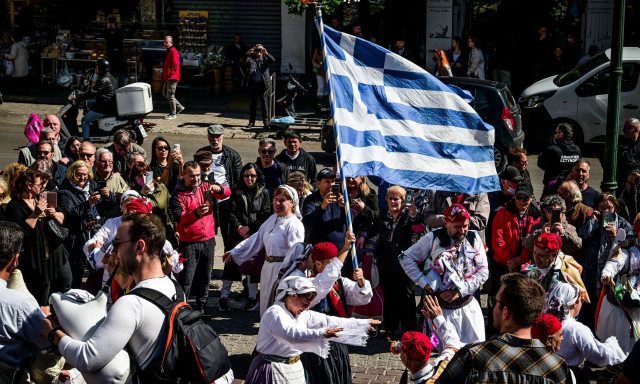 Τσικνοπέμπτη: Τι συμβολίζει η σημερινή ημέρα - Τα ιδιαίτερα έθιμα σε περιοχές της Ελλάδας