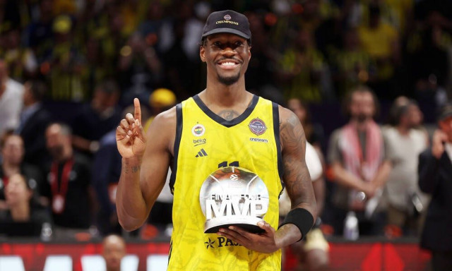 Έριξε... βόμβα Χέιζ-Ντέιβις ο Δημήτρης Γιαννακόπουλος - Τον ανακοίνωσε για 2,5 χρόνια!