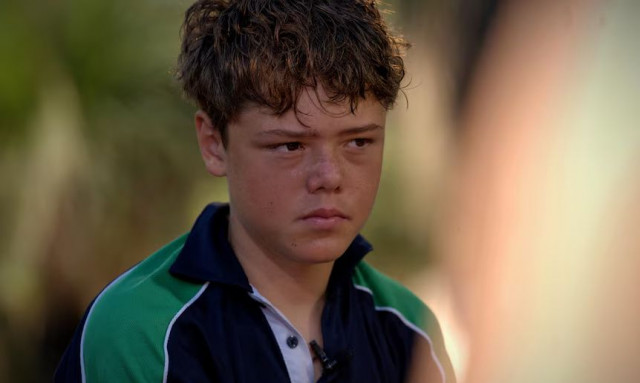 «Φοβάμαι πολύ»: 13χρονος κολύμπησε 4 χιλιόμετρα για να βρει βοήθεια για την οικογένειά του