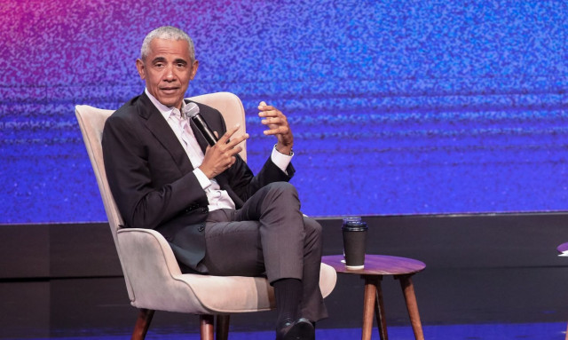 Ομπάμα: Οι Αμερικανοί θα είναι λιγότερο ασφαλείς, λιγότερο υγιείς με την απόφαση του Τραμπ