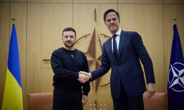 ΝΑΤΟ: Χώρες-μέλη δεσμεύονται για στρατιωτική βοήθεια εκατοντάδων εκατομμυρίων δολαρίων στην Ουκρανία