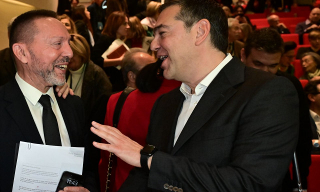 Μαξίμου για Τσίπρα: Να απαντήσει στις αποκαλύψεις Στουρνάρα και να μην κρύβεται