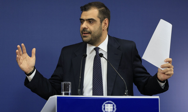 Μαρινάκης: «Να απαντήσει ο Τσίπρας για όσα είπε ο Στουρνάρας» - Τι είπε για την ένταση στο briefing