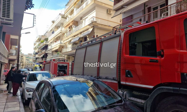 Φωτιά σε διαμέρισμα στη Θεσσαλονίκη