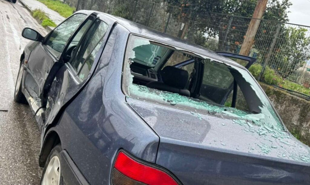 Αγρίνιο: Τροχαίο ατύχημα στην Αγία Βαρβάρα - Γυναίκα μεταφέρθηκε στο νοσοκομείο