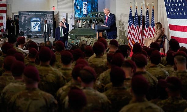 Τραμπ: «Μας φοβούνται» πιθανοί εχθροί - Τι είπε για Ιράν και Βενεζουέλα