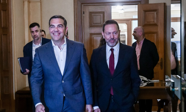 Νέα απάντηση από το περιβάλλον Τσίπρα προς Στουρνάρα: Καλός για εκπρόσωπος τύπου της Ομάδας Αλήθειας