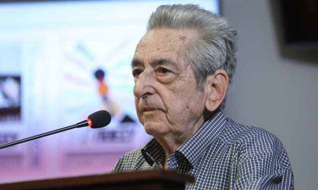 Πέθανε ο δημοσιογράφος Αριστείδης Μανωλάκος