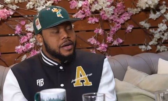 Ο «άγνωστος» Αντετοκούνμπο ήρθε στην Ελλάδα: «Χάρη στο Γιάννη είμαι με την οικογένειά μου»