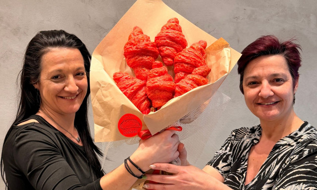 Οι δίδυμες από τη Θεσσαλονίκη που ετοιμάζουν τον πιο... γευστικό Άγιο Βαλεντίνο