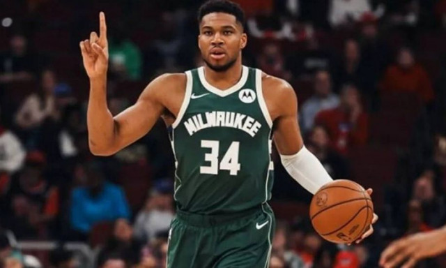 Έπος με τον coach Γιάννη Αντετοκούνμπο: Μοίρασε οδηγίες και «στόλισε» τον Σαράνια! 