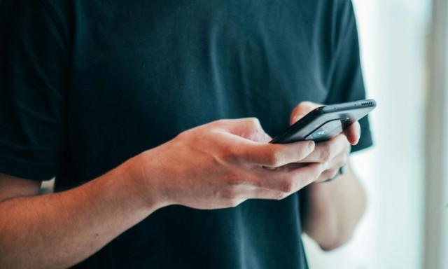 Το λάθος που κάνουν πολλοί χρήστες και εξαιτίας του αλλάζουν κινητό κάθε δύο χρόνια