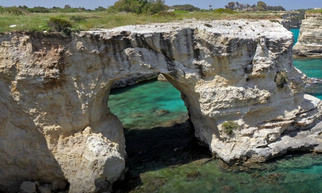 Ιταλία: Κατέρρευσε την Ημέρα του Αγίου Βαλεντίνου η «Αψίδα των Εραστών»