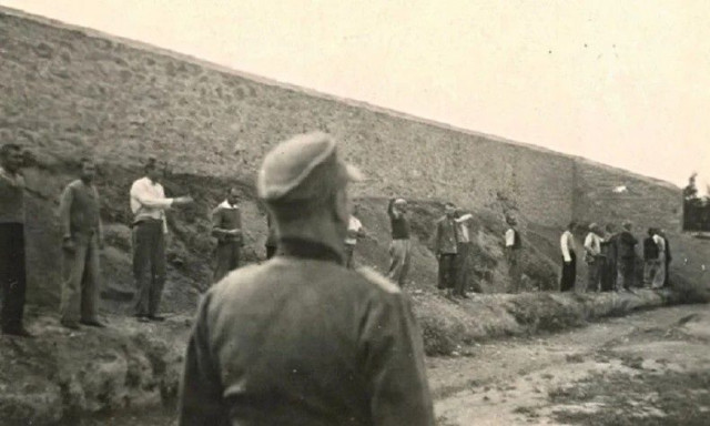 Καισαριανή: Τα ερωτήματα για την πηγή των φωτογραφιών των 200 αγωνιστών