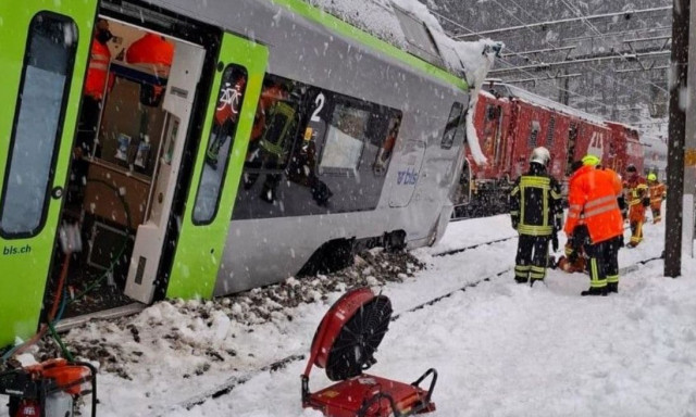Ελβετία: Πέντε τραυματίες από τον εκτροχιασμό αμαξοστοιχίας στις Άλπεις