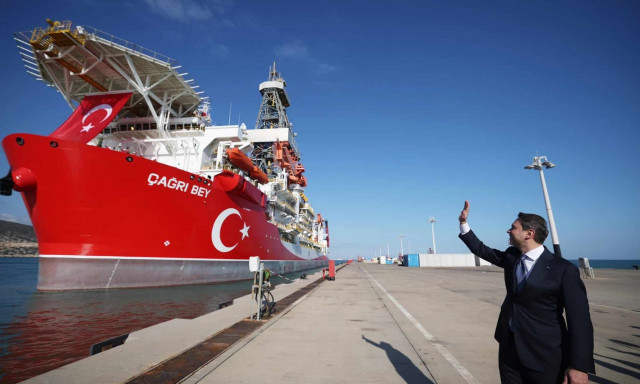 Τουρκία: Το γεωτρύπανο «Τσαγρί Μπέη» απέπλευσε για Σομαλία