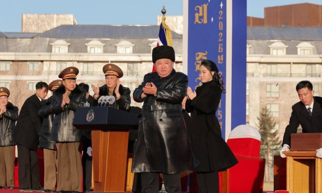 Κιμ Γιονγκ Ουν: Εγκαινίασε συνοικία για οικογένειες Βορειοκορεατών στρατιωτών που πέθαναν στη Ρωσία