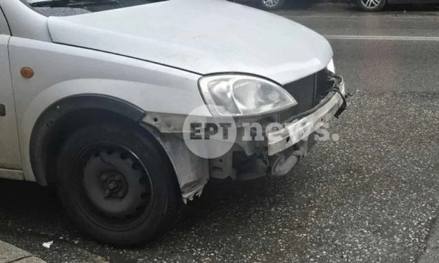 Θεσσαλονίκη: Μοτοσικλέτα συγκρούστηκε με ΙΧ - Τραυματίστηκε σοβαρά στο πόδι ο δικυκλιστής