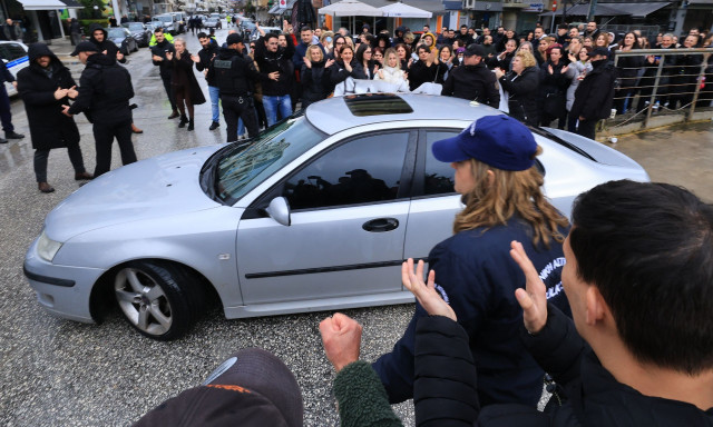 Αυτοί που πήγαν στον Τζιωρτζιώτη, είναι που έβγαλαν και τον Καραμανλή…