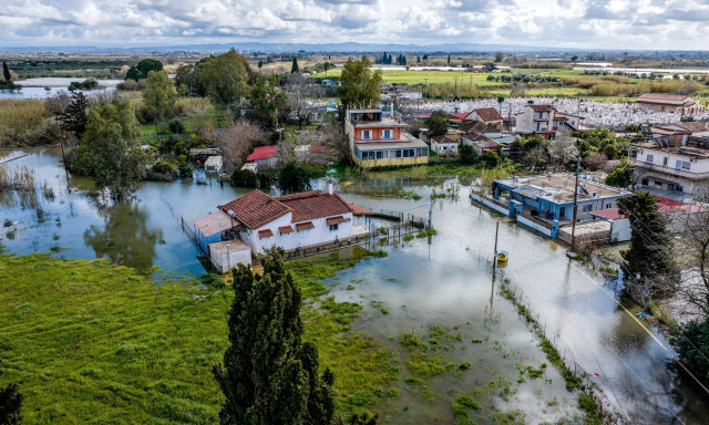 Κακοκαιρία: Προβλήματα στη Δυτική Ελλάδα - Αποκλεισμένα χωριά, κατολισθήσεις και πλημμύρες