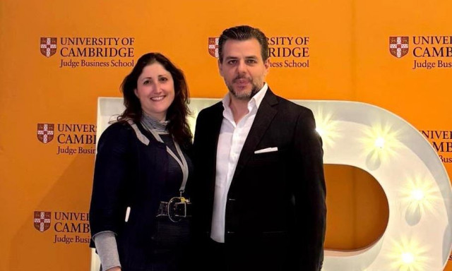 Βασίλης Γ.  Αποστολόπουλος