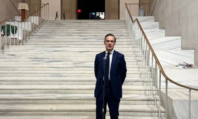 ΗΠΑ: Ο πρέσβης Αντώνης Αλεξανδρίδης επέδωσε τα διαπιστευτήριά του στον Ντόναλντ Τραμπ