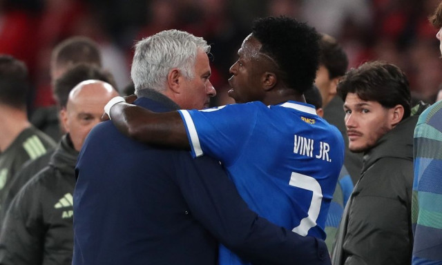 Ο Μουρίνιο «ξεπλένει» τον Πρεστιάνι - «Σε κάθε γήπεδο που παίζει ο Βινίσιους πάντα κάτι συμβαίνει»