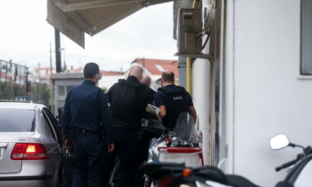 Προφυλάκιση ιδιοκτήτη «Βιολάντα» μετά τη φονική έκρηξη με πέντε νεκρές εργαζόμενες στα Τρίκαλα