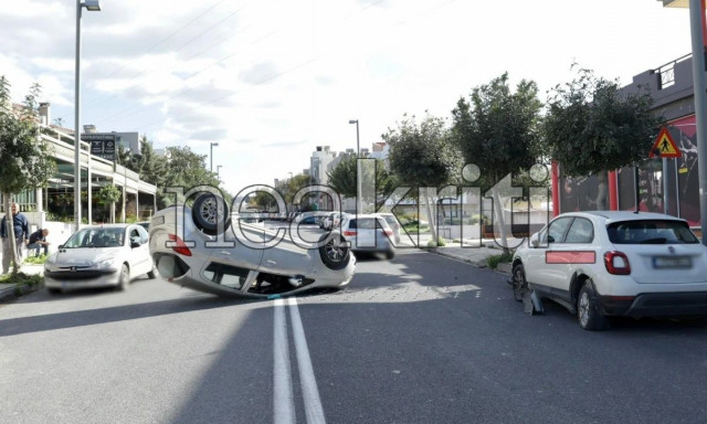 Ανατροπή Ι.Χ. στο Ηράκλειο: Ελαφρά τραυματισμένες δύο γυναίκες στην οδό Ούλοφ Πάλμε