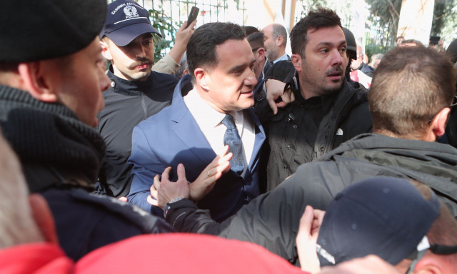 Αφέθηκε ελεύθερος ο γιατρός για τα επεισόδια στη Νίκαια – Δεν θα κινηθεί νομικά ο Γεωργιάδης