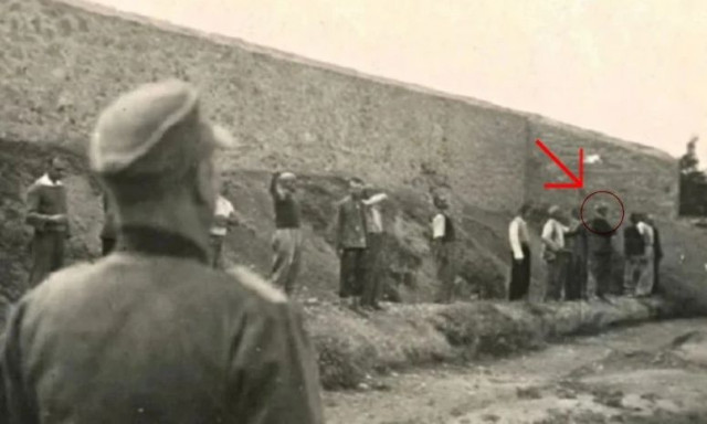 Καισαιριανή: Νέα πιθανή ταυτοποίηση - Ο άνθρωπος με το κασκέτο, Χρήστος Κουβελιώτης