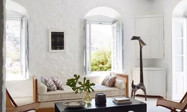 Μπραντ Πιτ: Το σπίτι που μένει στην Ύδρα - Ποιος τον φιλοξενεί