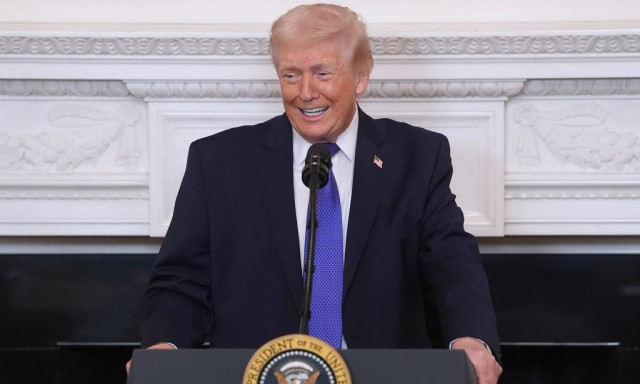 ΗΠΑ: Ο Τραμπ υπέγραψε διάταγμα για 10% σε όλες τις χώρες