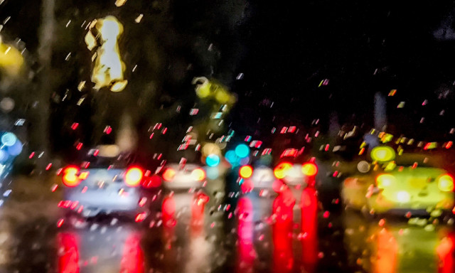 Κακοκαιρία: Ξεκίνησε να βρέχει στην Αττική – Βροχές και καταιγίδες σε πολλές περιοχές