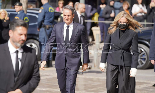 Ελένη Γλύκατζη - Αρβελέρ: Αυτή την ώρα Μητρόπολη στις 13:00 το «τελευταίο αντίο»