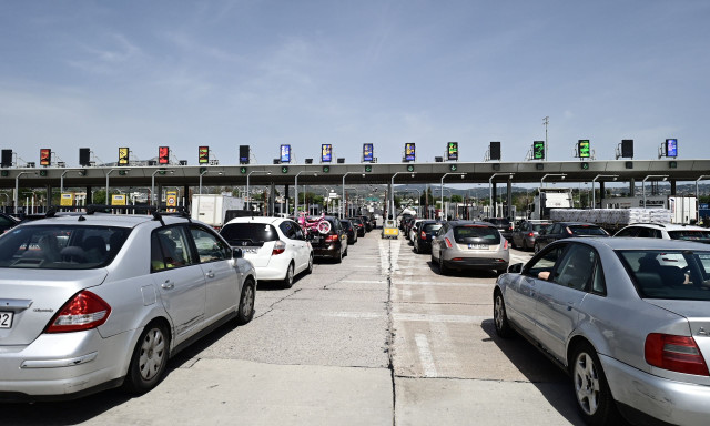 Απόκριες – Καθαρά Δευτέρα: Σε ισχύ από σήμερα τα αυξημένα μέτρα οδικής ασφάλειας