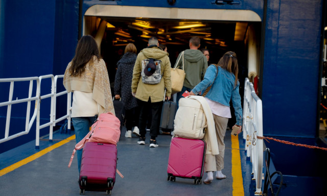 Έξοδος Καθαράς Δευτέρας: Γεμάτα λιμάνια και σταθμοί λεωφορείων - Τα μέτρα της Τροχαίας