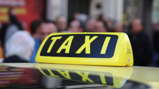 Πόσο πράσινη και φθηνή είναι η ηλεκτροκίνηση των ηλεκτρικών ταξί στην Ελλάδα σήμερα;