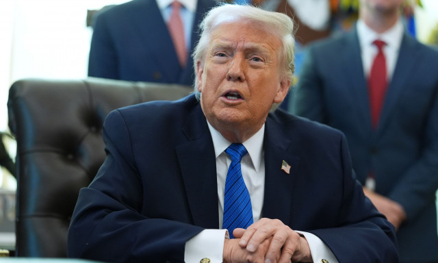 Ο Ντόναλντ Τραμπ στέλνει πλωτό νοσοκομείο στη Γροιλανδία