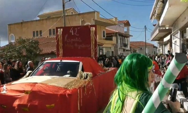 Ηλεία: Πλούσιο πρόγραμμα εκδηλώσεων για τις Απόκριες στη Νέα Φιγάλεια – LIVE εικόνα από το καρναβάλι