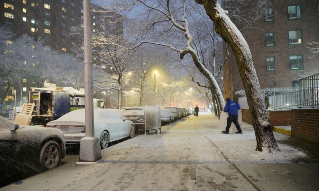 Χιονοθύελλα πλήττει τις ΗΠΑ: 250.000 νοικοκυριά χωρίς ρεύμα – Χιλιάδες πτήσεις ακυρώθηκαν