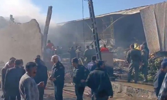 Ιράν: Τέσσερις νεκροί σε συντριβή στρατιωτικού ελικοπτέρου - Έπεσε σε αγορά