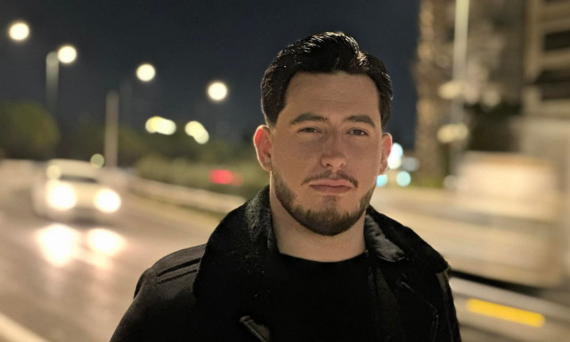 Μάριος Τσιλιγιάννης: Κερδίζει τις εντυπώσεις με τo single «Παραλιακή»!