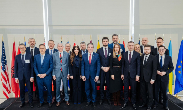 Κοινή Δήλωση ΗΠΑ και 12 ευρωπαϊκών χωρών του Κάθετου Διαδρόμου στην Ευρώπη, μέσω Ελλάδας